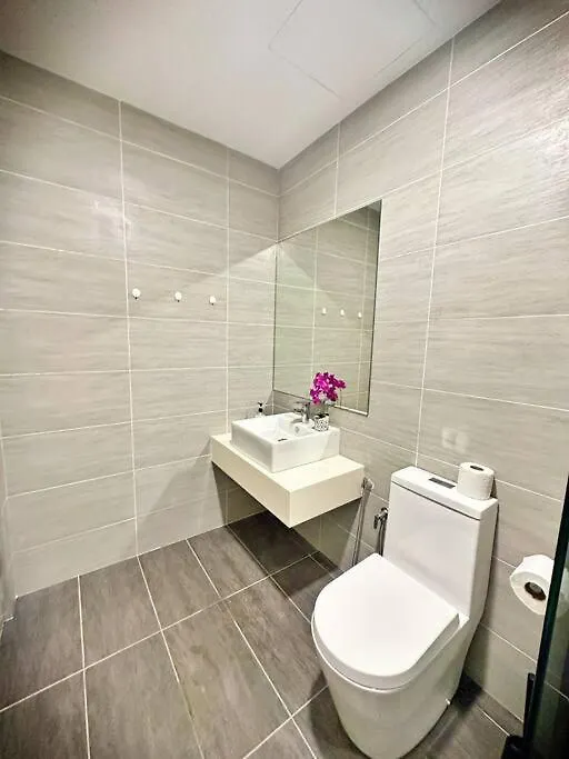 2R2B*1-6+1 Pax*Kl City*10Mins-Klcc Kuala Lumpur Lägenhet